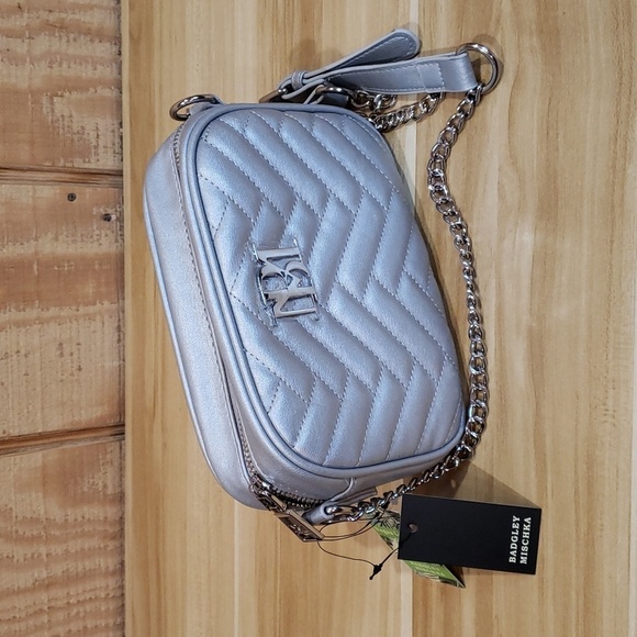 Badgley Mischka NWT Silver Metallic Grey Crossbody Bag - Picture 1 of 8